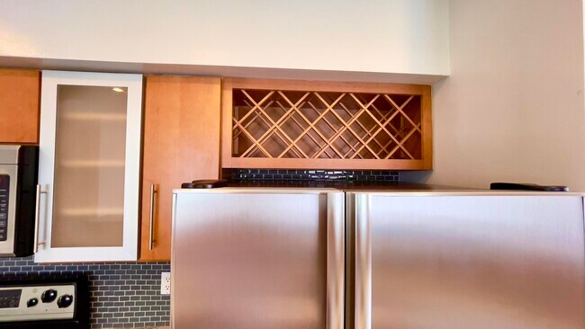 Building Photo - 107 Half Moon Cir