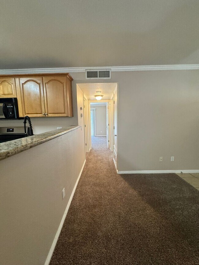 Building Photo - Cozy Upstairs Unit in Alpine 2bed/1bath