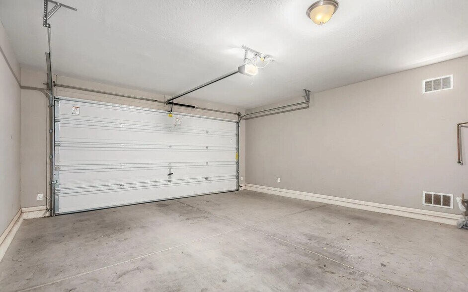 Building Photo - 4614 S Euler Ln