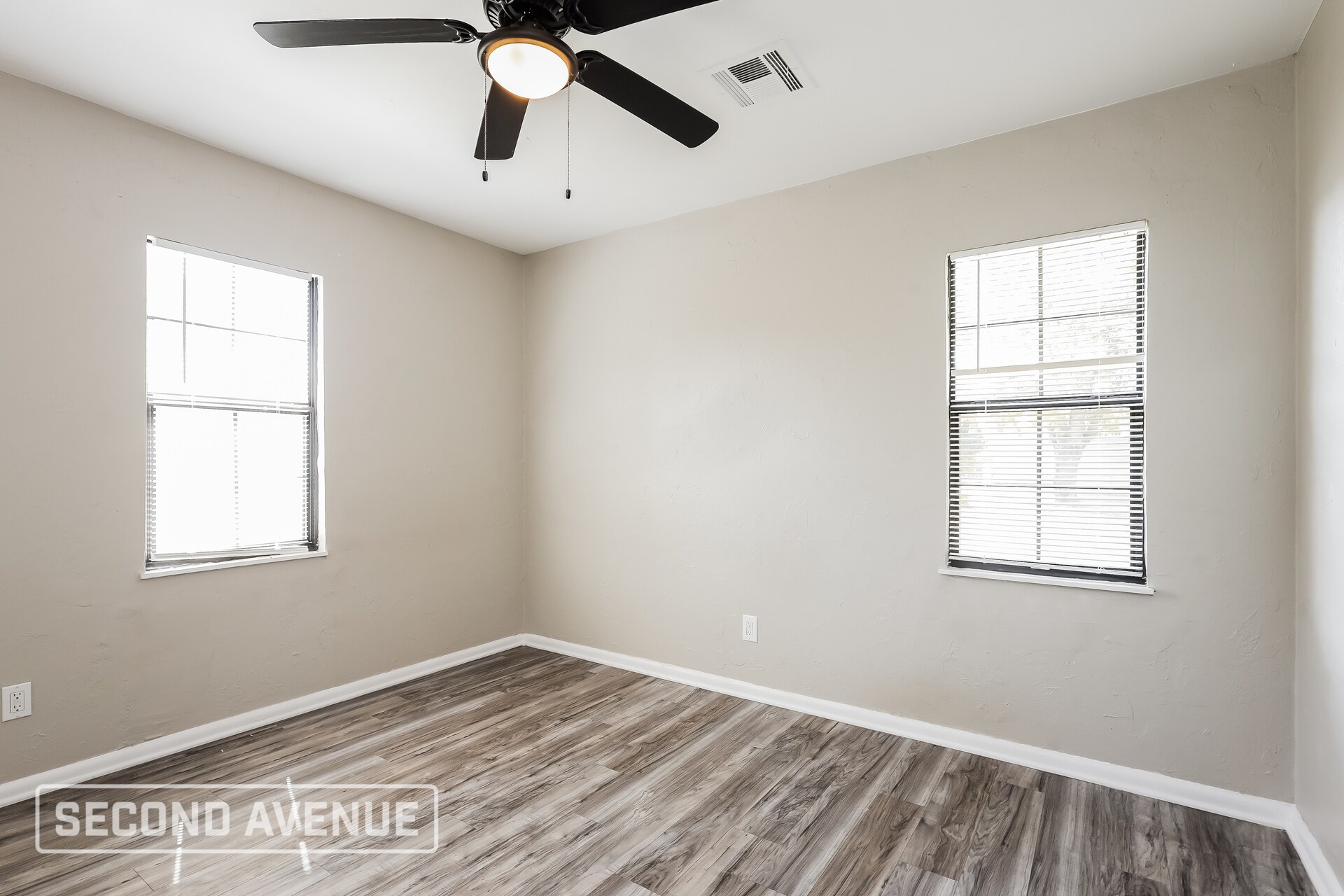 Building Photo - 1400 Marydale Ave