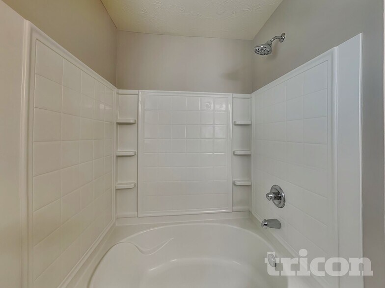 Building Photo - 2391 Bristol Dr