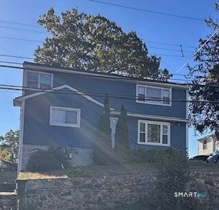 Building Photo - 131 Ruth St