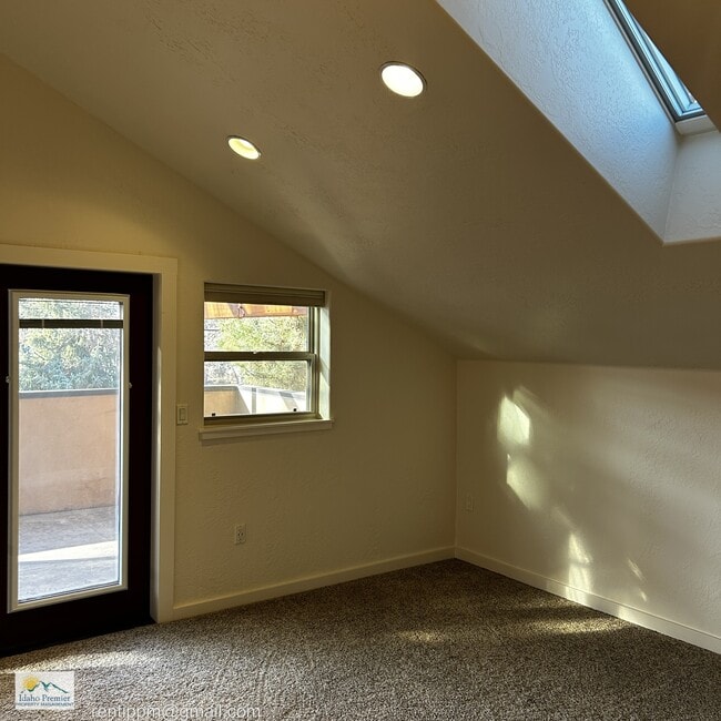 Building Photo - 1919 N 31st St