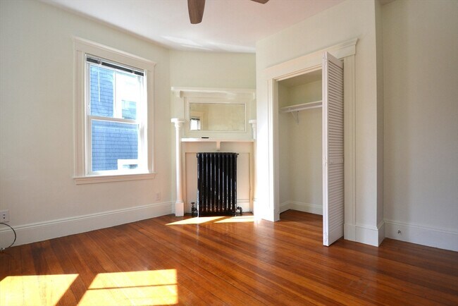 Building Photo - 82 Montebello Rd