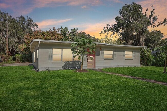 Building Photo - 1601 Triangle Ave