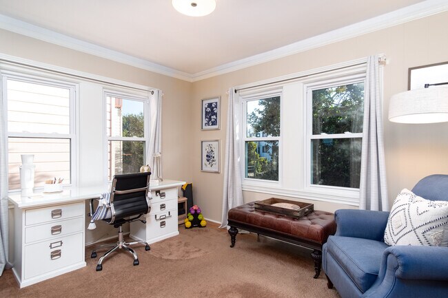 Private sunroom/office - 1211 34th Ave
