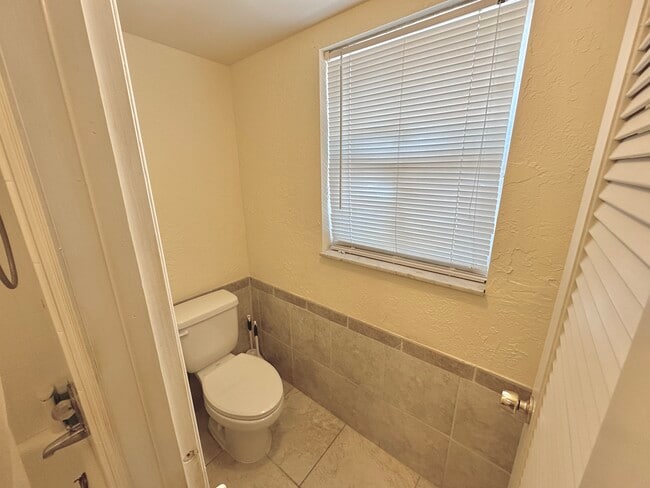 Building Photo - 8304 Bardmoor Blvd