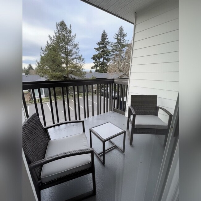 Building Photo - 4106 Factoria Blvd SE