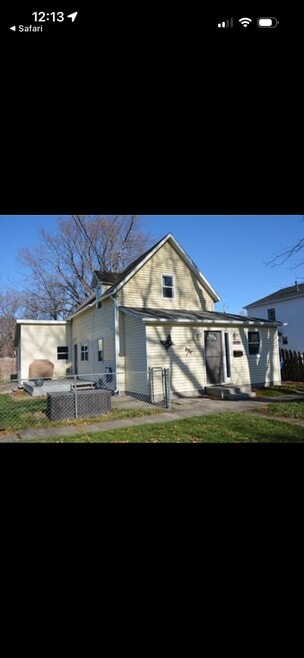 Building Photo - 112 E Granger Ave