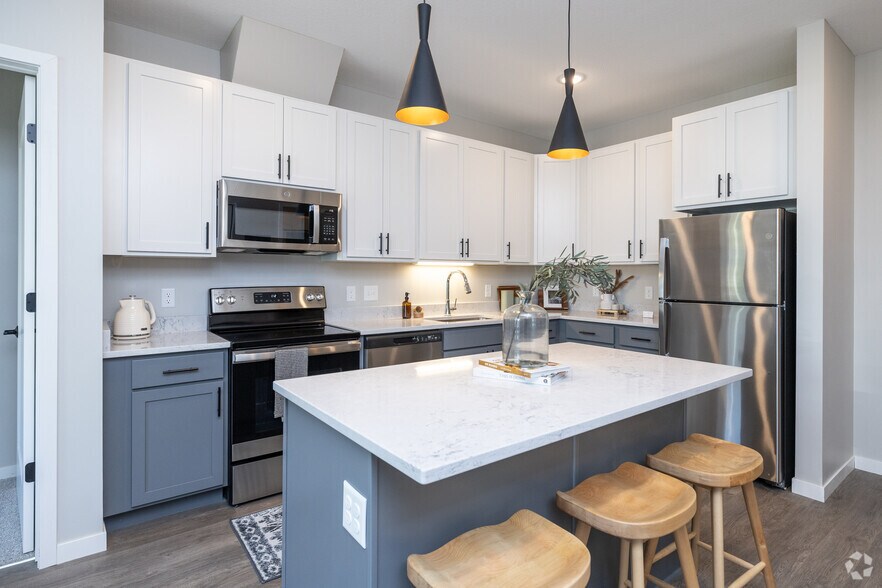 Telluride - 2BR, 2BA - 940SF - Kitchen - The Lodge at Overland