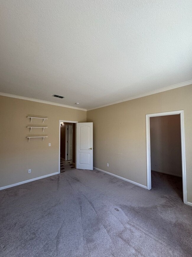 Building Photo - 1762 River Oaks Cir