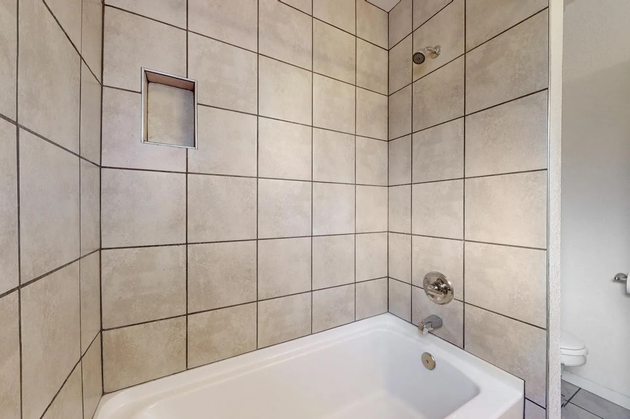 Building Photo - 1505 Walter St SE