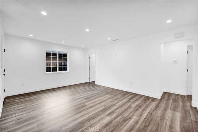 Building Photo - 7841 Beck Ave