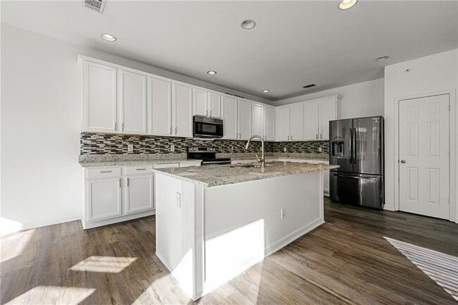 Building Photo - 1183 Lanier Springs Dr NE