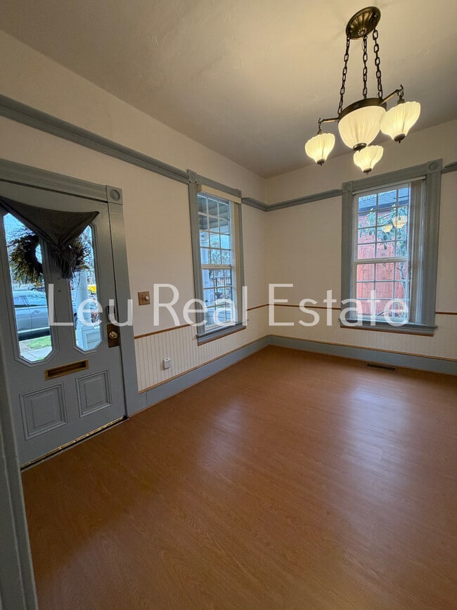 Building Photo - 400 El Dorado Ave