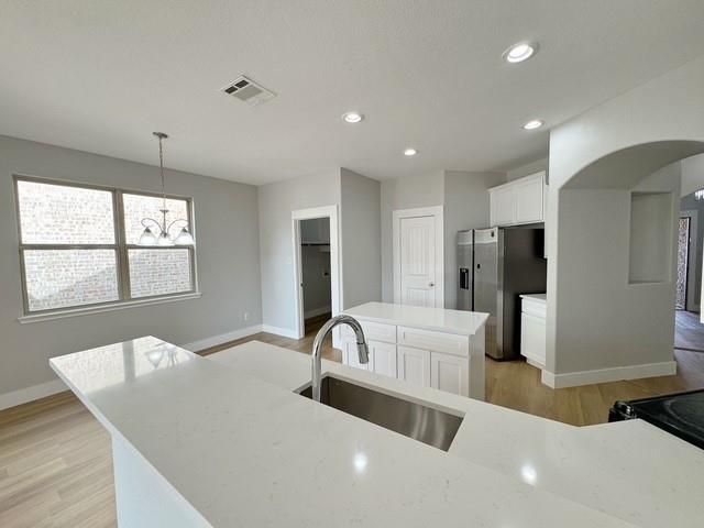 Building Photo - 1020 Cheyenne Dr