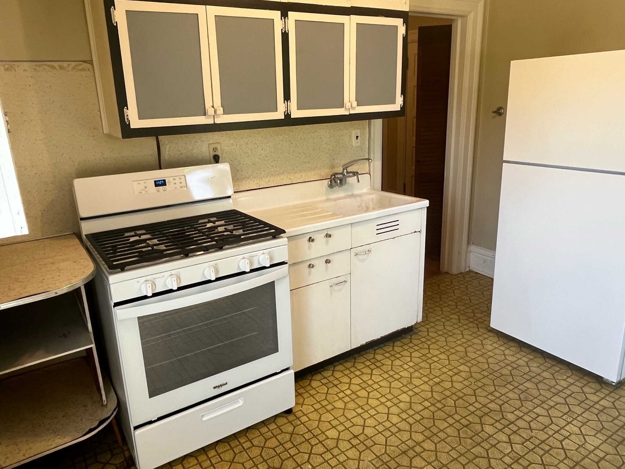 Building Photo - 1410 State St