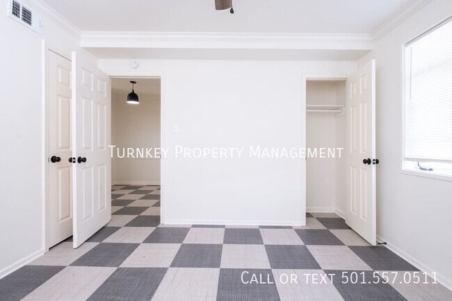 Building Photo - 623 Sherman St