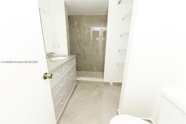 Building Photo - 4235 N University Dr