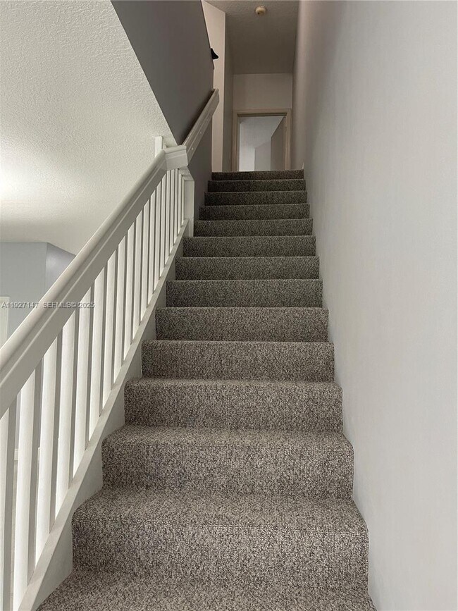 Building Photo - 1861 Salerno Cir