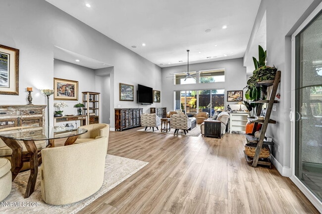 Building Photo - 2958 Saddle Peak Dr