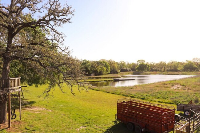 Building Photo - 8625 Grassbur Rd