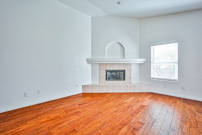 Building Photo - 6025 Egan Crest Dr