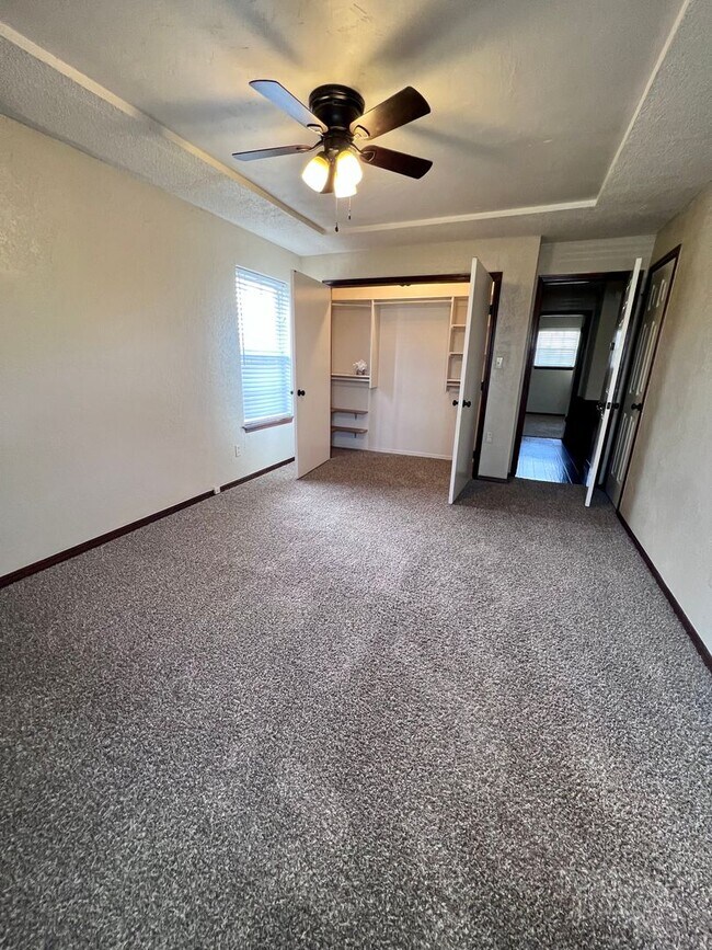 Building Photo - Great 3 bed/2 bath Home in Moore!  Availab...