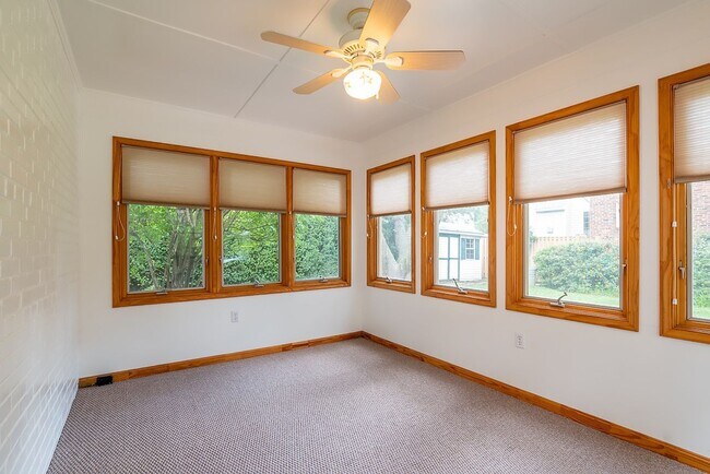 Building Photo - MUST SEE! Cozy Corner Cape in Chevy Chase is Move-in Ready!