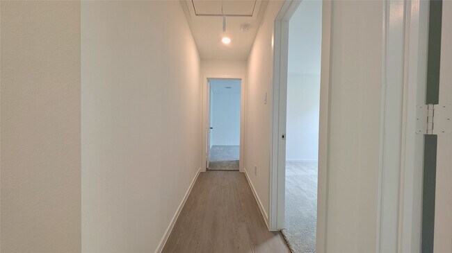 Building Photo - 21646 Cottonwood Mdws Trl