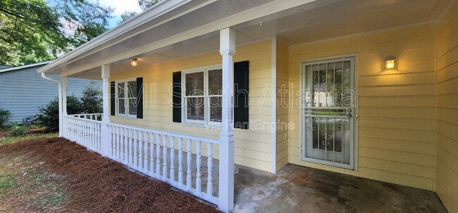 Building Photo - 2735 Stanton Woods Dr SE