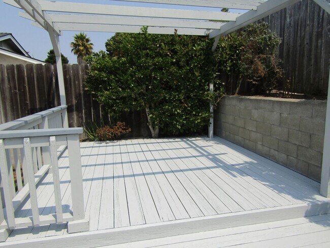 Building Photo - Single Level Home Located in The Pacific Estates