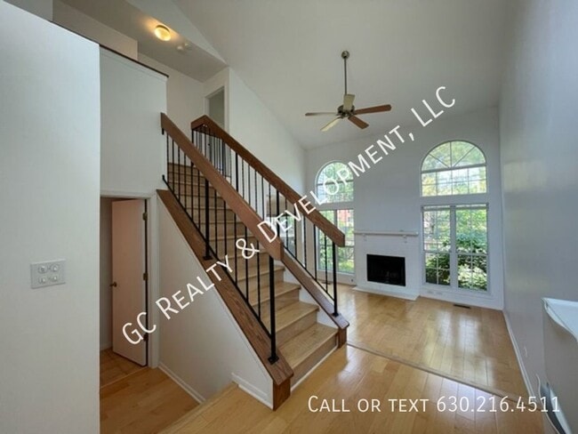 Building Photo - 730 Sturnbridge Ln