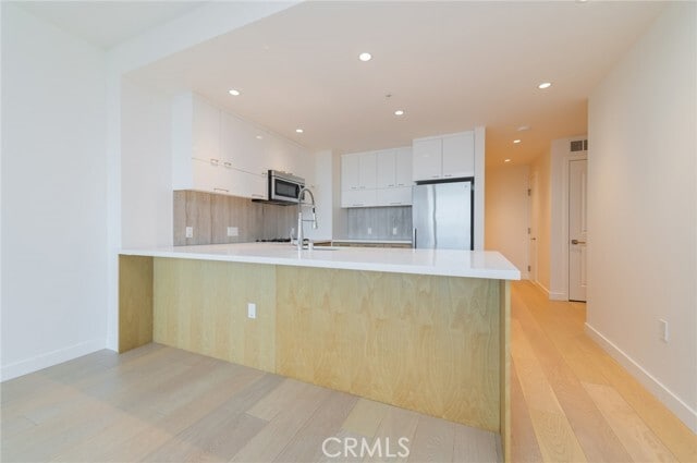 Building Photo - 400 S Broadway