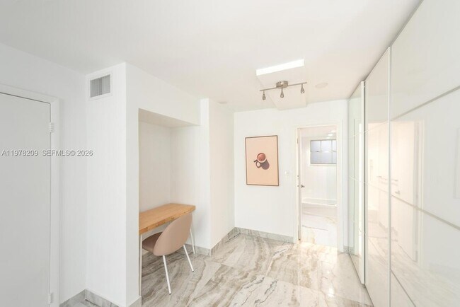 Building Photo - 251 Galen Dr