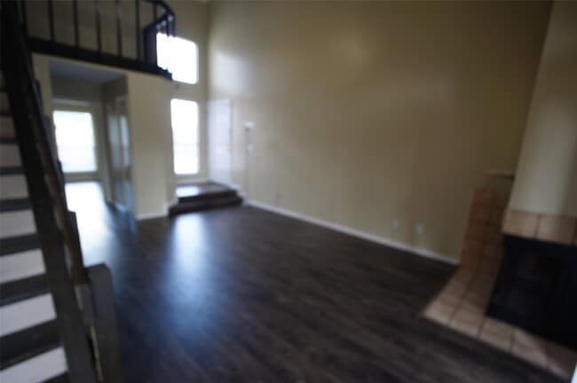 Building Photo - 8263 Sands Point Dr