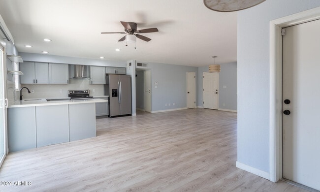 Building Photo - 3325 S Shafer Dr
