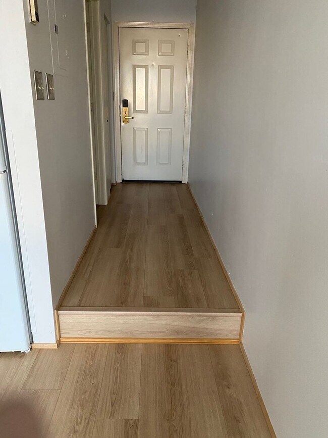 Building Photo - 431 S 7th St