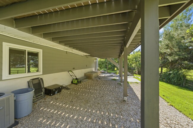 Building Photo - 12 E 500 S