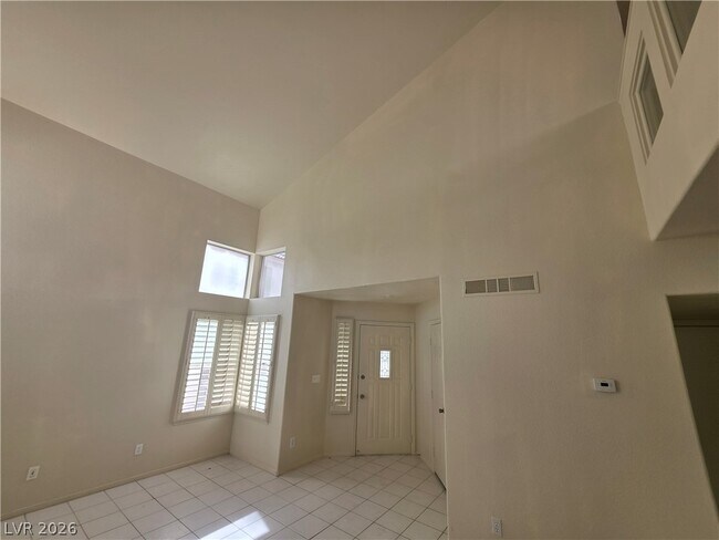 Building Photo - 8008 Dover Shores Ave