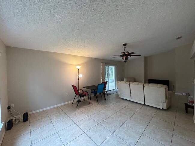 Building Photo - 1736 La Maderia Dr