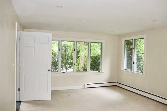 Building Photo - 20 Tidd St