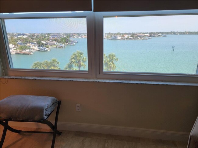 Building Photo - 8041 Sailboat Key Blvd S