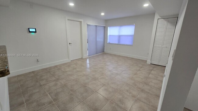Building Photo - 6515 W 26th Dr