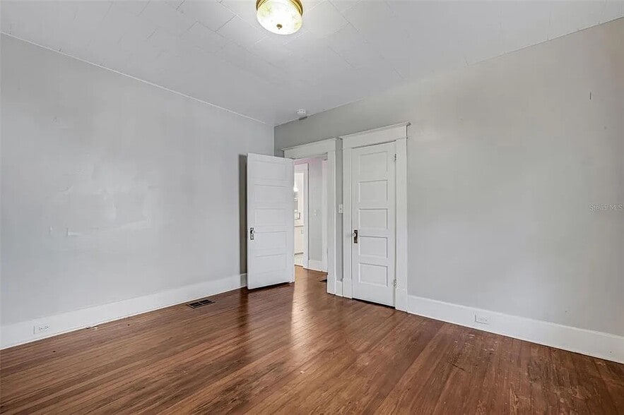 Building Photo - 7327 1st Ave N