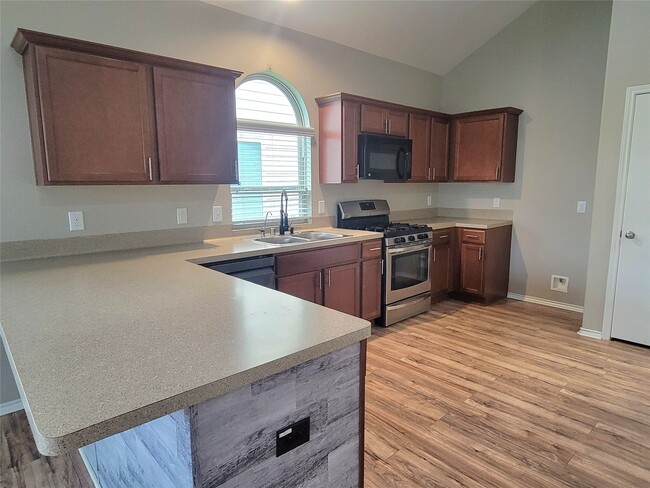 Building Photo - 5426 Floral Valley Ln