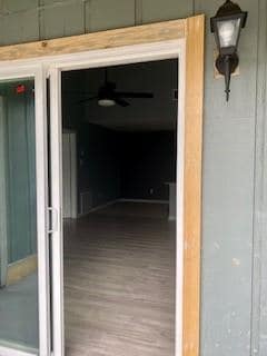 Building Photo - 8034 Antoine Dr