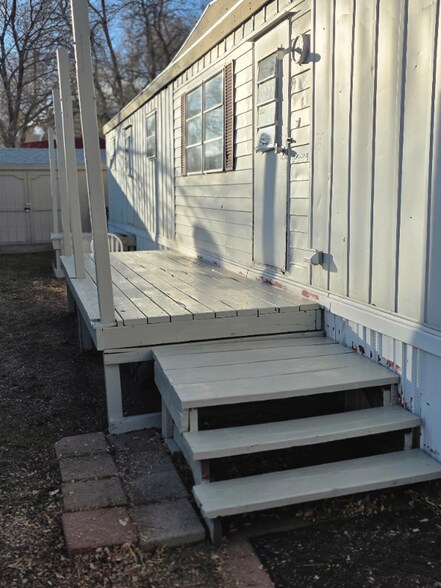 Building Photo - 10 8th Ave