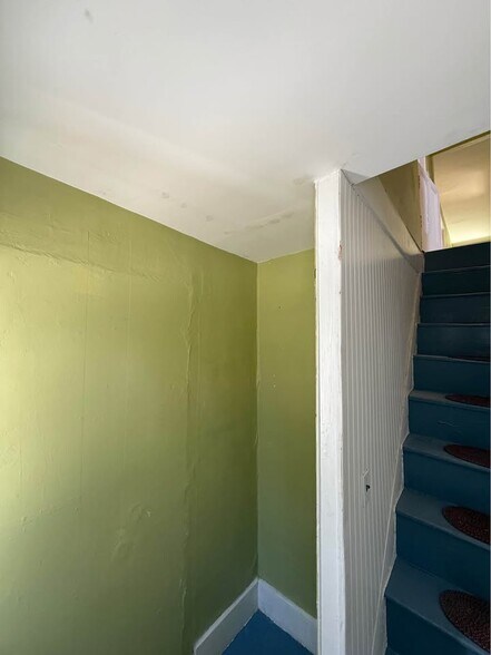 Building Photo - 439 Essex St