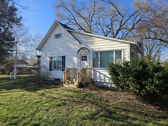 Building Photo - Warren